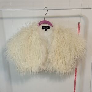 Say What? Juniors Cream Faux Fur Vest(#115), Youth, Junior, XL,23 Inches Pit/pit